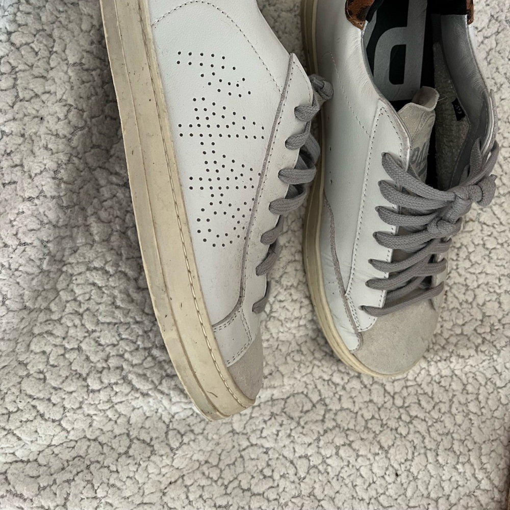 P448 sneakers. Like new. Size 8